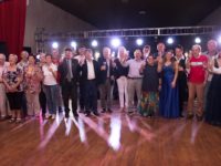 24-Brindis-con-la-Delegación-de-Italia-en-el-escenario