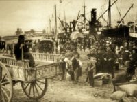 2 – Lllegada de los inmigrantes al puerto de Buenos Aires. Circa 1880